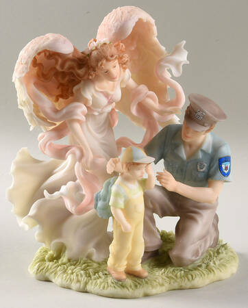Seraphim Classic 7" Figure Caring Touch-Angel With Policeman - Boxed