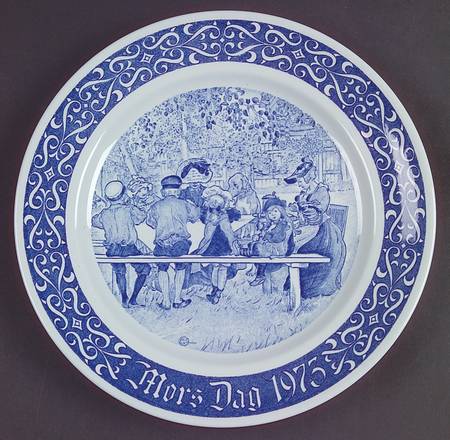 Mother's Day Plate Old Fashioned Picnic - Boxed
