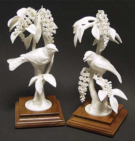 Dorothy Doughty Figurines Lazuli Bunting & Chokecherries-White - Boxed