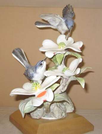 Doughty American Birds Double-Blue-Grey Gnatcatcher & Dogwood - Boxed