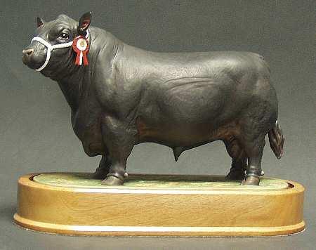 Doris Lindner Aberdeen Angus Bull-Newhouse Jewlian - With Box