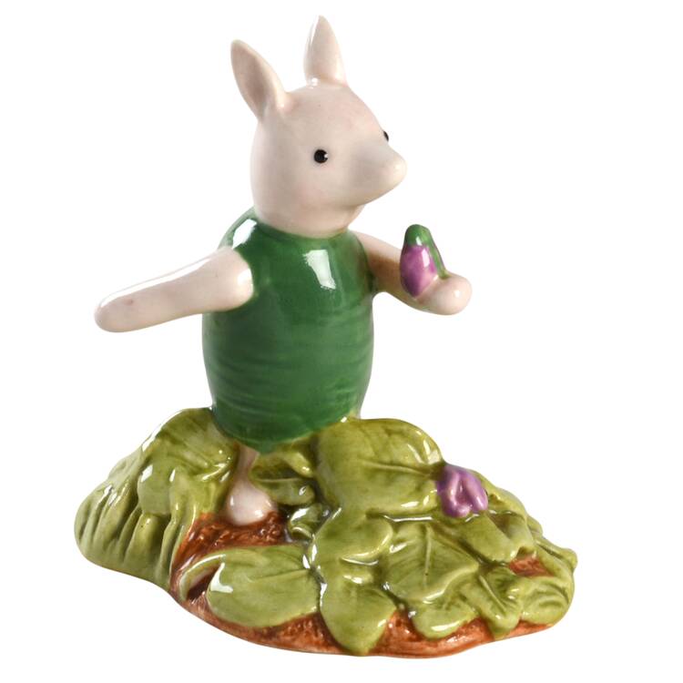 Winnie The Pooh-Series #2 Piglet Picking The Violets - No Box