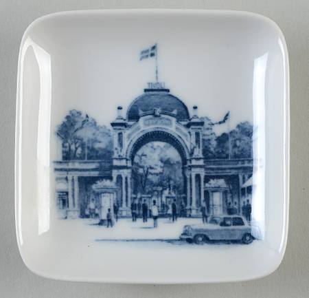 Royal Copenhagen Giftware Tivoli Gate-Plaquette - No Box