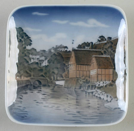 Royal Copenhagen Giftware Den Gamle-Aarhus Tray - No Box