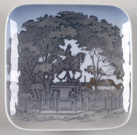 Royal Copenhagen Giftware Square Bowl-Kongens Nytorv - No Box