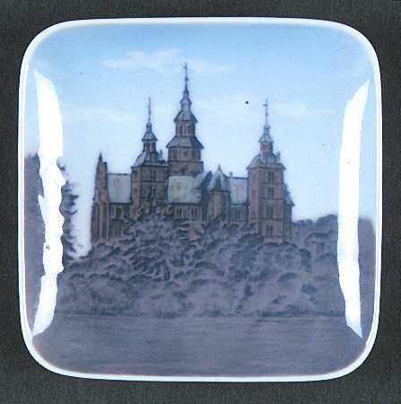 Royal Copenhagen Giftware Rosenborg Tray - No Box
