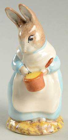 Beatrix Potter Backstamp 10 Mrs Rabbit Cooking - Boxed