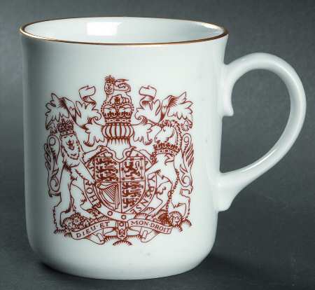 Royal Worcester Royalty Giftware Elizabeth Ii-Mug - Boxed