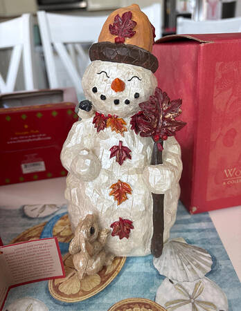 Woodland Winds Carlton The Snowman Figurine - Boxed