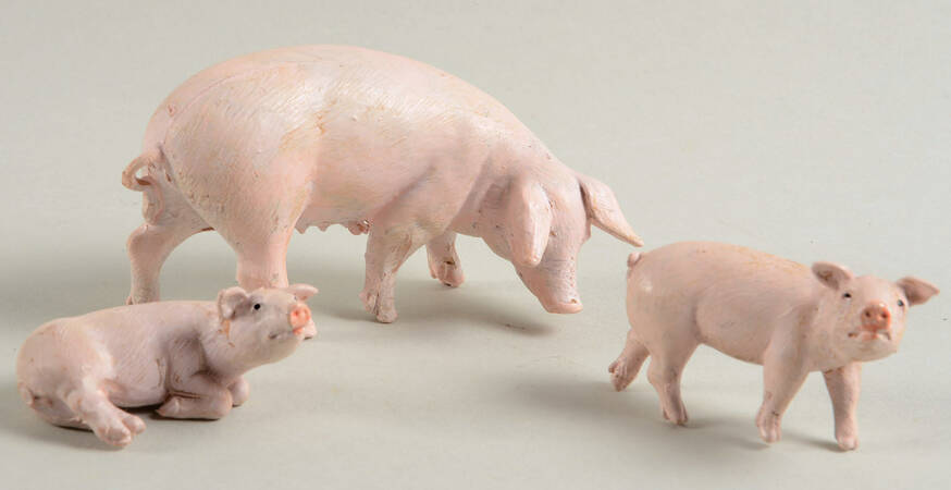 Fontanini Heirloom Nativity 5" Scale Pigs - Set Of 3 - Boxed