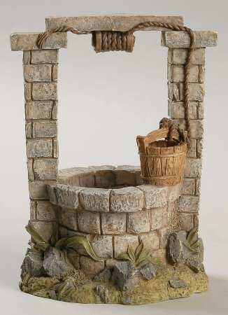 Fontanini Heirloom Nativity 5" Scale Well With Bucket - Boxed
