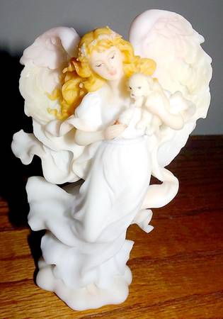 Celebration Angels of The Month August - Boxed