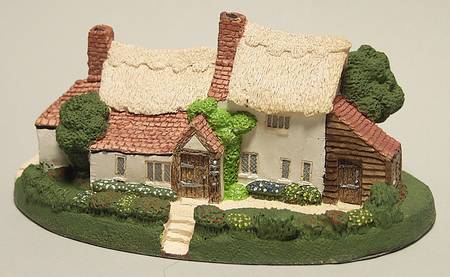 Royal Doulton Cottages The Lodge - Boxed