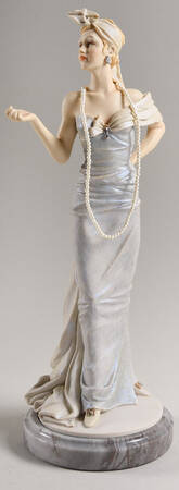 Classique Collection-Figurines Helena - No Box