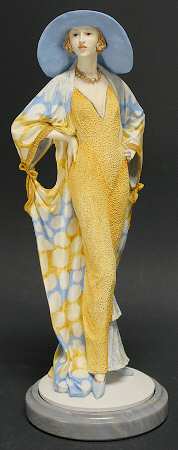 Classique Collection-Figurines Isobel - No Box
