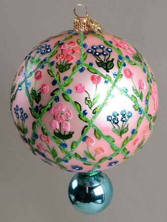 Traditional Shapes Ornament Rose Garden - No Box