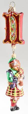 Twelve Days of Christmas-2001 11-Plaid Pipers - No Box