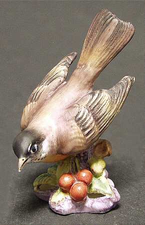 Royal Worcester Bird Figurines American Robin - No Box 42