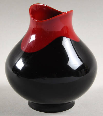 Flambe - Rouge Et Noir by Royal Doulton
