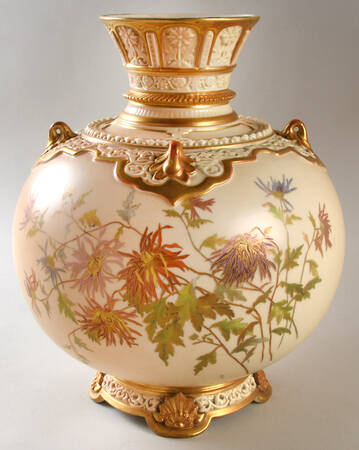 Blush Ivory Ware Vase - No Box