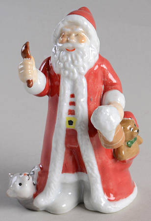 Annual Santa Figurine 2021-Santa - Boxed