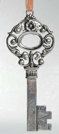 Roman Christmas Ornaments Love-Pewter Key - No Box