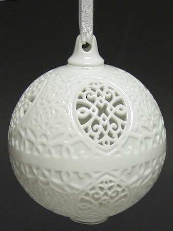 Lace Illusions Potpourri Ball Ornament - Boxed