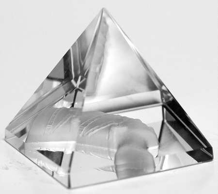 Crystalle-Museum Pyramid Of Nefertiti-Medium - No Box