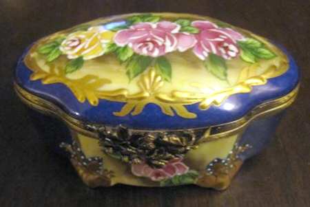 Rochard Limoges Box Roses - Boxed