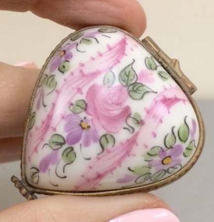 Rochard Limoges Box Rose Heart Box - Boxed