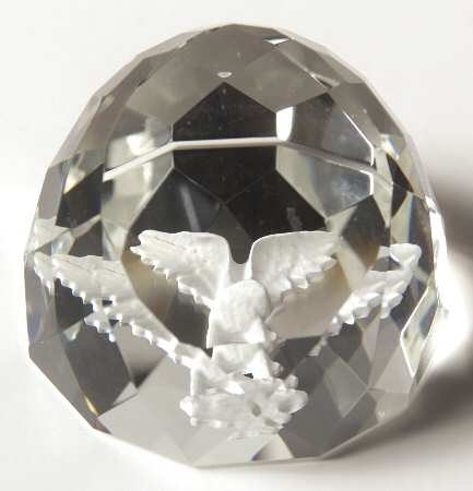 Crystalle Patriotic Eagle Oval Paperweight - No Box