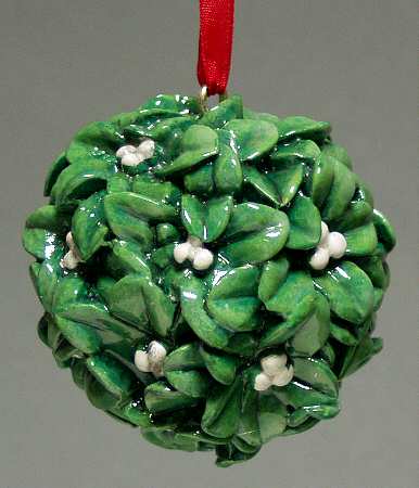 Holiday Traditions Mistletoe - Boxed