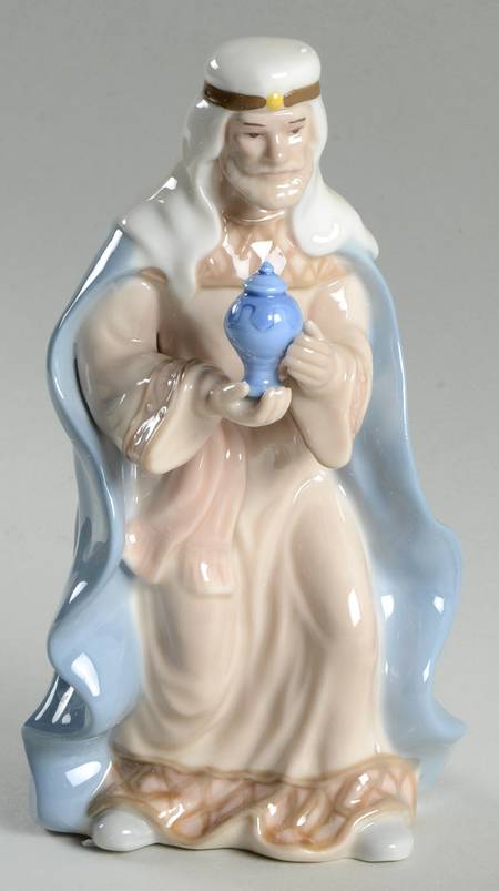 Holiday Nativity King Standing With Urn - No Box