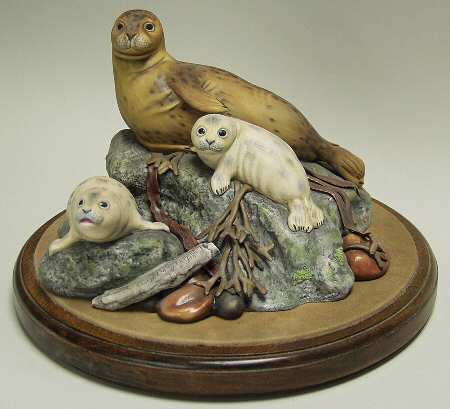 Jefferson Sculptures Harbour Seals With Base - With Box