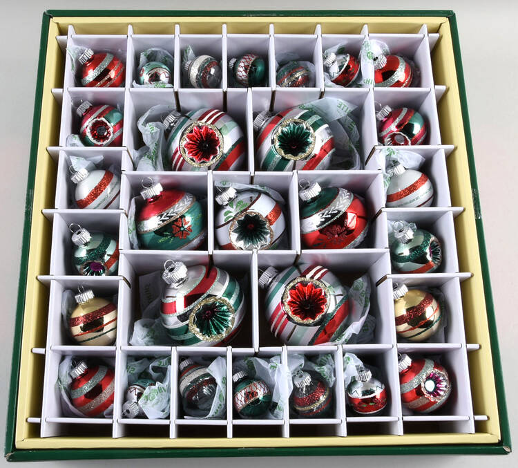 Shiny Brite Ornaments Mixed Shapes/Sizes - With Box Bx374