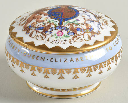 Royal Collection Royalty Giftware Queen Elizabeth Ii Dimond Jubilee - No Box
