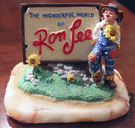 Advertising Signs Wonderful World Of Ron Lee - Advertising Signs