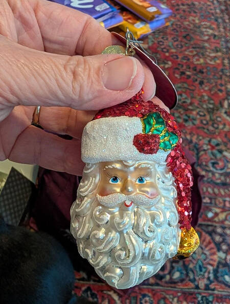 Santa-Heads With A Smile-Gem - No Box
