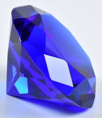 Crystal Paperweights Diamond-Sapphire - No Box