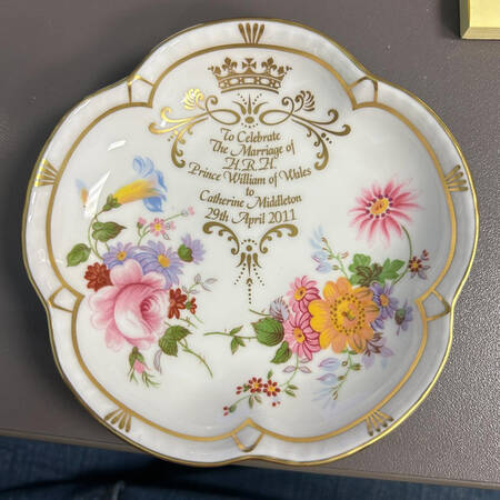 Royal Wedding-Prince William & Catherine Superb Dish - Boxed