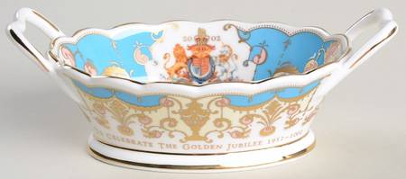 Elizabeth II Golden Jubilee Basket - Boxed