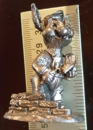Pewter Figurines Rabbit W/Foot On Wall - No Box