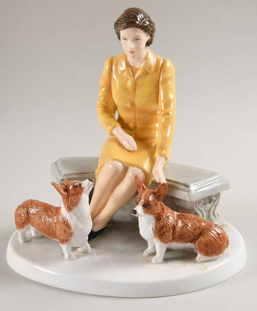 Royalty Her Majesty At Home - Boxed