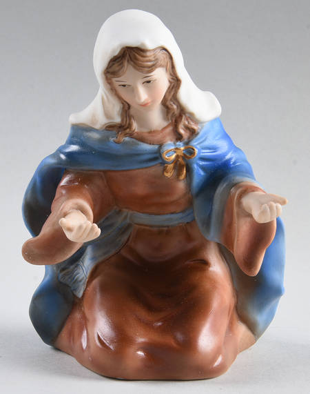 Holiday Traditions Classic Large Mary - No Box