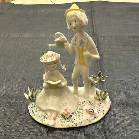Raymond Peynet Figurines Boy With Watering Can - No Box