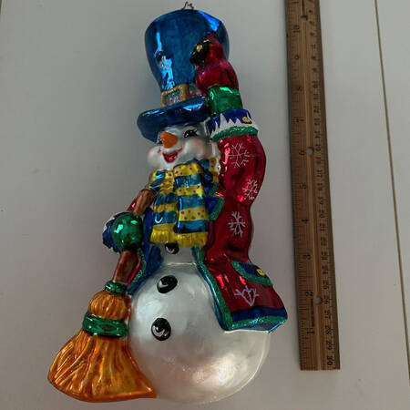 Snowmen with Broom Winter's Best - No Box 42