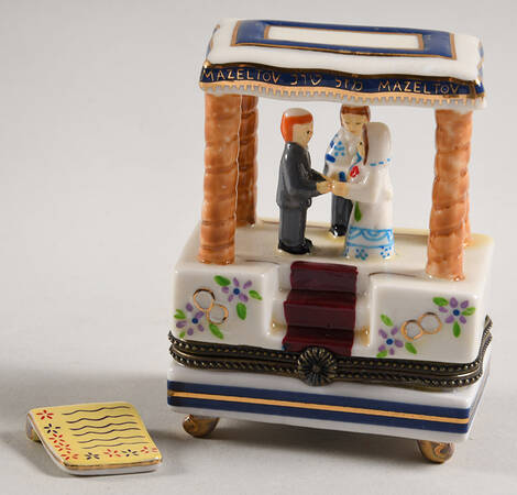 Jacob Rosenthal Judaica Collection Wedding W/ Scroll Trinket - Boxed