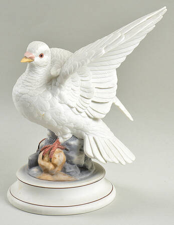 Sadek Bird Figurines White Dove-One Wing Up - No Box-107a