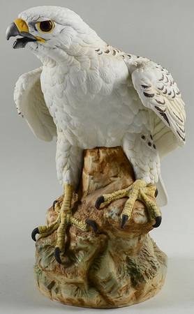 Sadek Bird Figurines Gyrfalcon - No Box