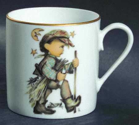 Berta Hummel Annual Cup Moonlight Return - Boxed